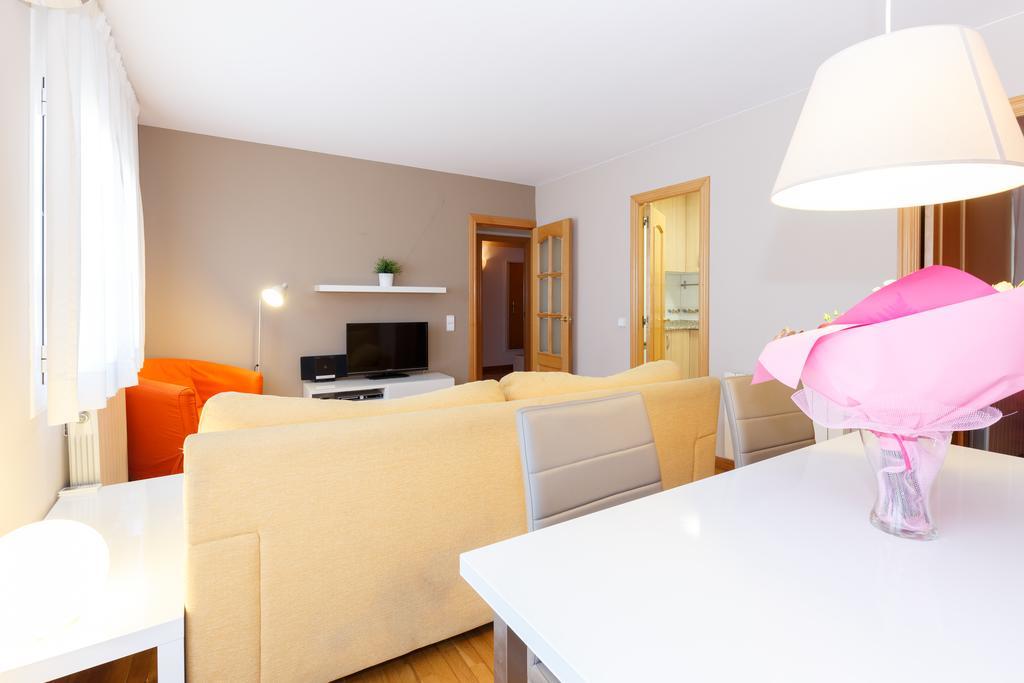 Letsgo Sagrada Familia Penthouse Apartment Barcelona Exterior photo